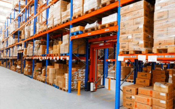 How Heavy Duty Storage Racks Can Resolve Storage Complexities in Your Warehouse